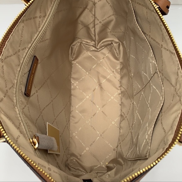 MICHAEL KORS Charlotte Large Leather Top-Zip Tote - Picture 7 of 16